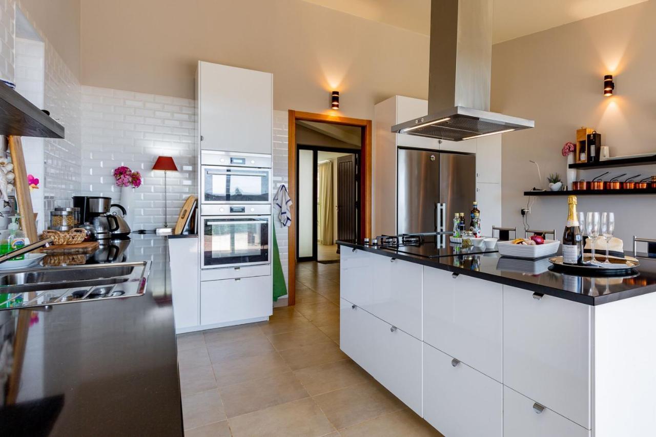 Corte Velada Guest House By Lovelystay Lagos Ngoại thất bức ảnh