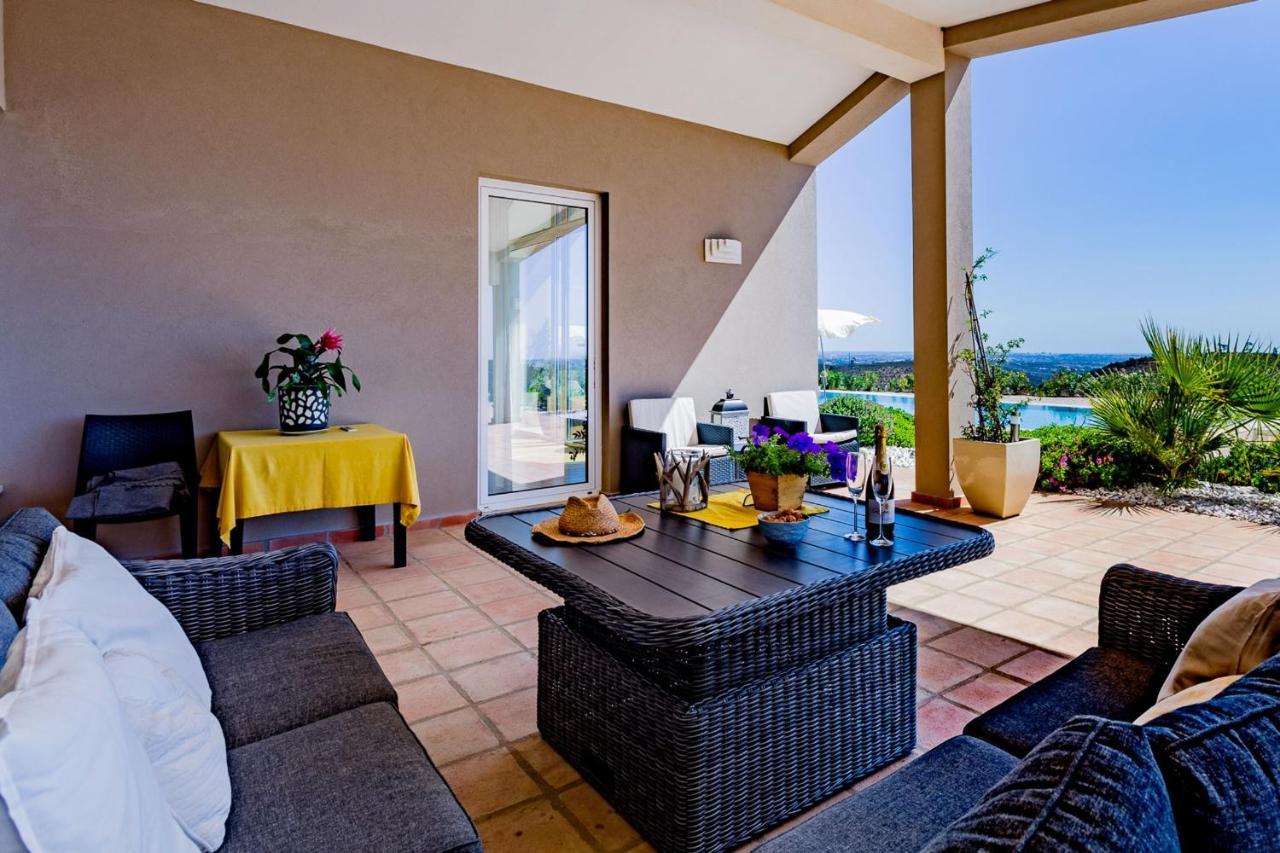 Corte Velada Guest House By Lovelystay Lagos Ngoại thất bức ảnh